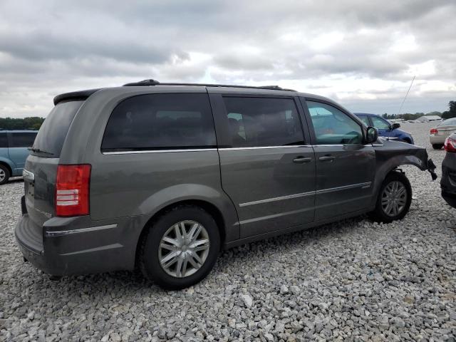 Photo 3 from auction – 2010 CHRYSLER TOWN & COU with VIN 2A4RR5DX2AR279843