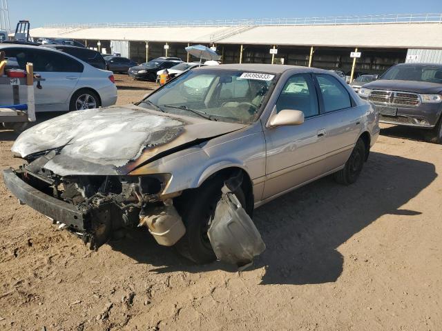 TOYOTA CAMRY CE 2000 with VIN 4T1BG22K3YU622185 - Photo from auction