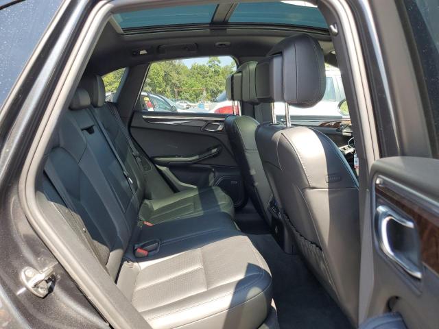 Photo 11 from auction – 2017 PORSCHE MACAN S with VIN WP1AB2A54HLB14970
