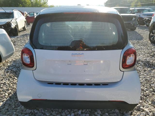 Photo 6 from auction – 2016 SMART FORTWO with VIN WMEFJ5DA8GK124816