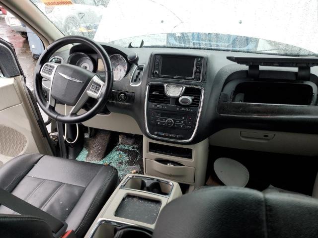 Photo 8 from auction – 2015 CHRYSLER TOWN & COU with VIN 2C4RC1BG5FR743699