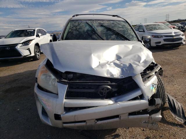 Photo 5 from auction – 2011 TOYOTA RAV4 LIMIT with VIN 2T3ZF4DV0BW104862