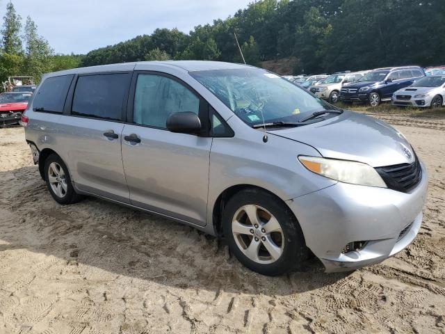 Снимка 4 от търг – 2011 TOYOTA SIENNA с VIN 5TDZK3DC2BS128697