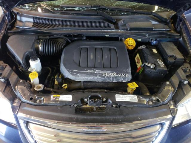 Photo 12 from auction – 2015 CHRYSLER TOWN & COU with VIN 2C4RC1BG7FR752243