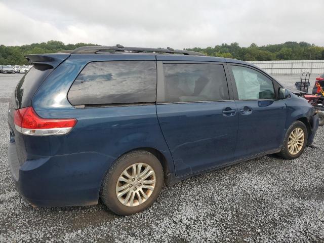 Photo 3 from auction – 2012 TOYOTA SIENNA XLE with VIN 5TDYK3DC6CS251223