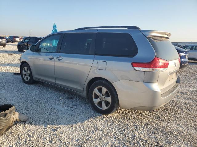 Photo 2 from auction – 2014 TOYOTA SIENNA LE with VIN 5TDKK3DC2ES500450