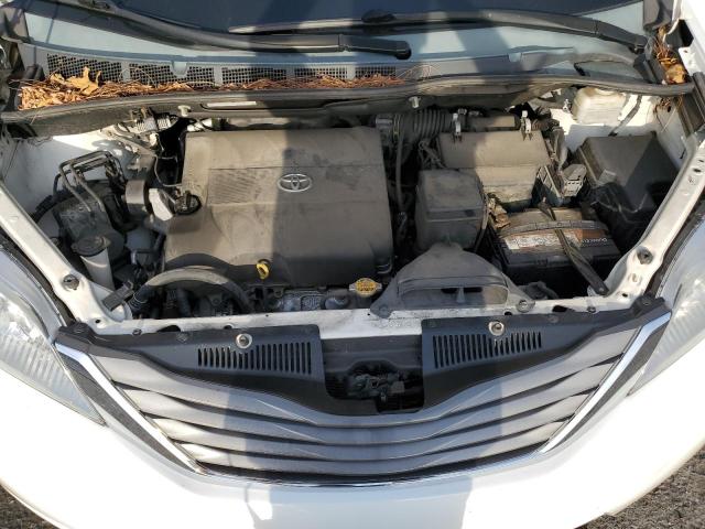 Photo 12 from auction – 2013 TOYOTA SIENNA XLE with VIN 5TDYK3DC2DS282552