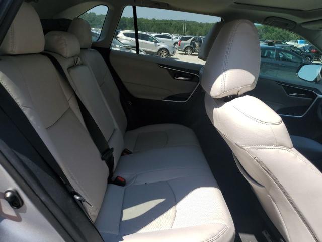 Photo 11 from auction – 2021 TOYOTA RAV4 with VIN 2T3W1RFV4MC151098