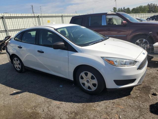 Photo 4 from auction – 2015 FORD FOCUS S with VIN 1FADP3E23FL217385