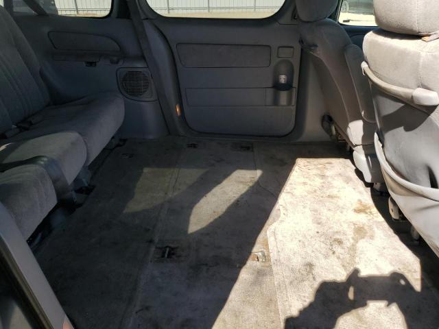 Photo 11 from auction – 2001 TOYOTA SIENNA CE with VIN 4T3ZF19C91U386178