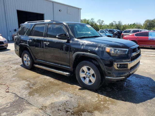 Photo 4 from auction – 2019 TOYOTA 4RUNNER SR with VIN JTEBU5JRXK5712346