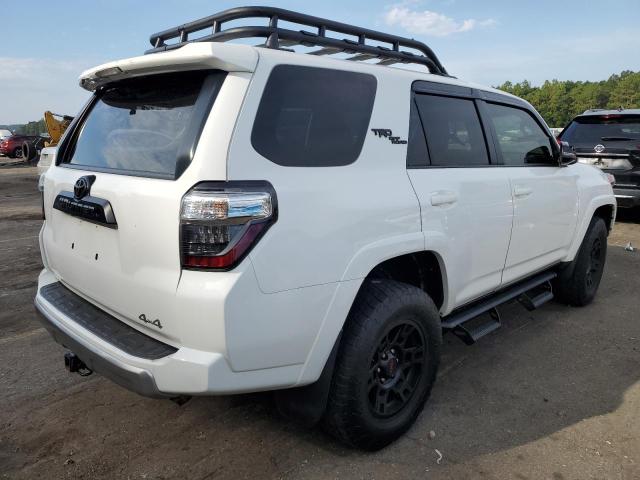 Photo 3 from auction – 2018 TOYOTA 4RUNNER SR with VIN JTEBU5JR1J5518299