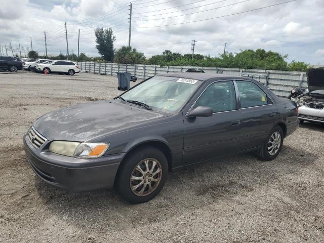 TOYOTA CAMRY CE 2000 with VIN 4T1BG22K2YU948544 - Photo from auction