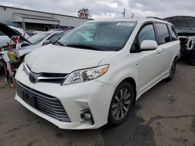 TOYOTA SIENNA XLE 2018 with VIN 5TDDZ3DC9JS201553 - Photo from auction