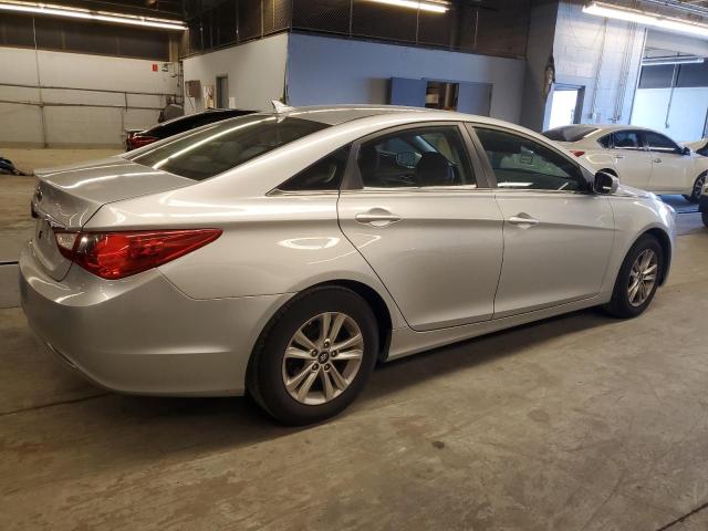 Photo 3 from auction – 2011 HYUNDAI SONATA GLS with VIN 5NPEB4AC2BH167417