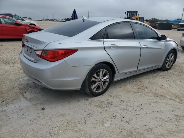 Photo 3 from auction – 2011 HYUNDAI SONATA SE with VIN 5NPEC4AC9BH244474