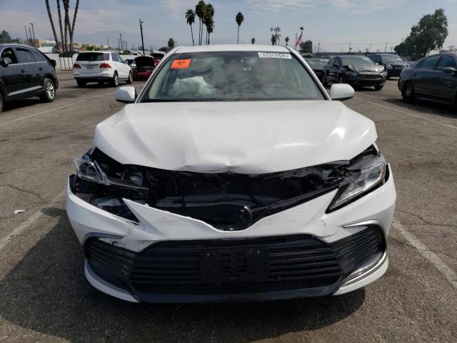 Photo 5 from auction – 2022 TOYOTA CAMRY LE with VIN 4T1C11AK2NU620201