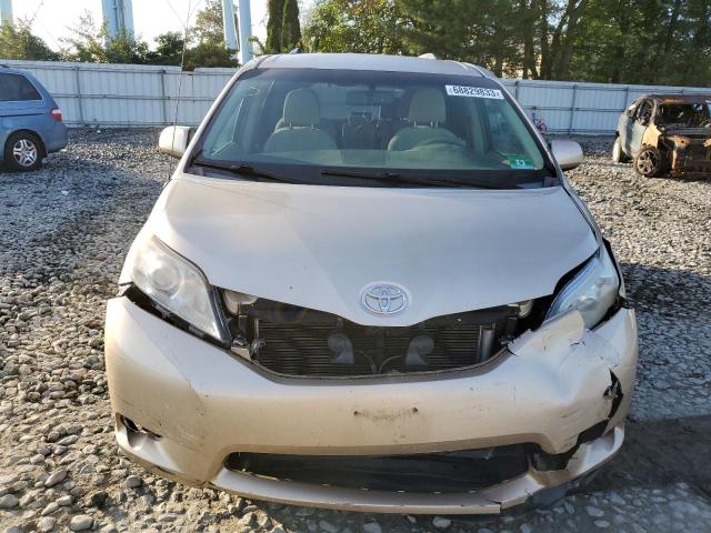 Photo 5 from auction – 2013 TOYOTA SIENNA LE with VIN 5TDKK3DC4DS372419