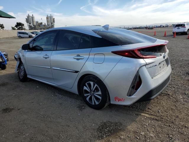 Photo 2 from auction – 2018 TOYOTA PRIUS PRIM with VIN JTDKARFP8J3075950
