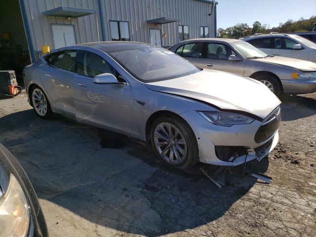 Photo 4 from auction – 2016 TESLA MODEL S with VIN 5YJSA1E28GF136023