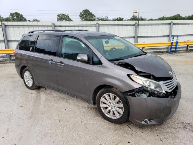 Photo 4 from auction – 2015 TOYOTA SIENNA XLE with VIN 5TDYK3DC0FS679292