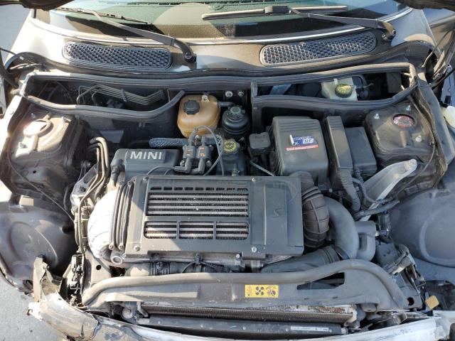 Photo 11 from auction – 2005 MINI COOPER S with VIN WMWRE335X5TG98592