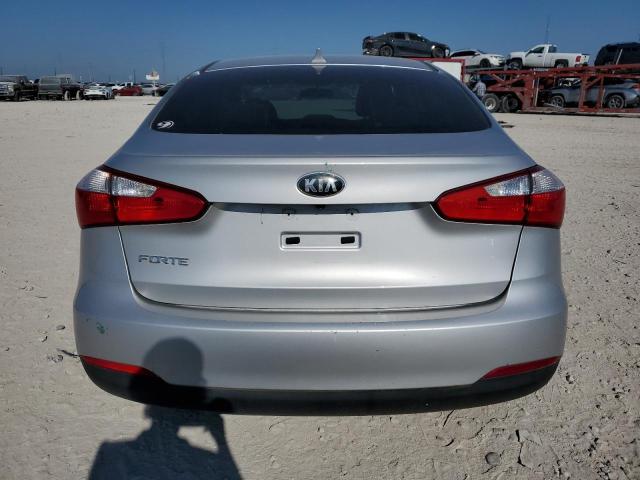 Photo 6 from auction – 2016 KIA FORTE LX with VIN KNAFX4A68G5460601