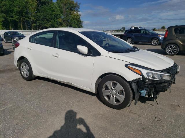 Photo 4 from auction – 2017 KIA FORTE LX with VIN 3KPFK4A76HE067812