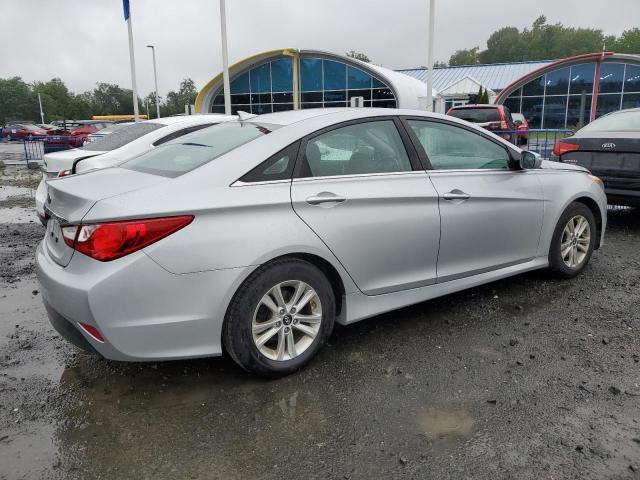 Photo 3 from auction – 2014 HYUNDAI SONATA GLS with VIN 5NPEB4AC4EH877813