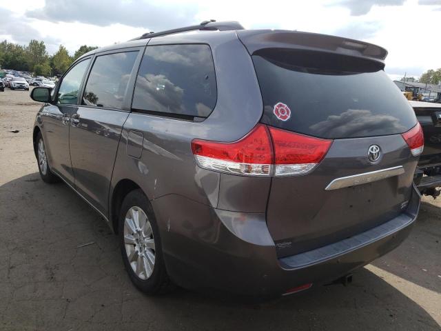 Photo 2 from auction – 2011 TOYOTA SIENNA XLE with VIN 5TDDK3DC2BS019196