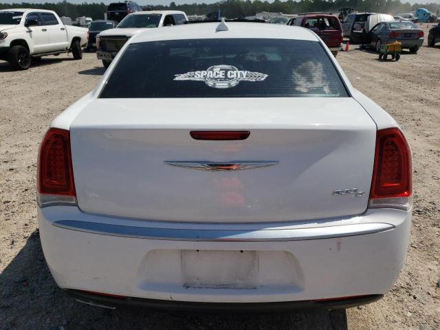 Photo 6 from auction – 2015 CHRYSLER 300C PLATI with VIN 2C3CCAPT2FH780523