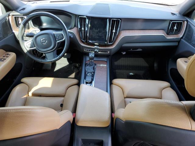 Photo 8 from auction – 2019 VOLVO XC60 T5 MO with VIN LYV102DK1KB184947