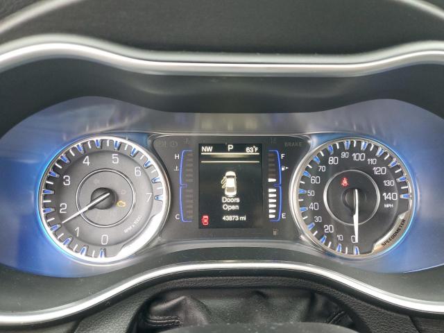 Photo 9 from auction – 2016 CHRYSLER 200 LIMITE with VIN 1C3CCCAB6GN106539