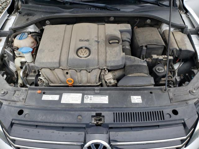Photo 11 from auction – 2013 VOLKSWAGEN PASSAT S with VIN 1VWAP7A30DC000485