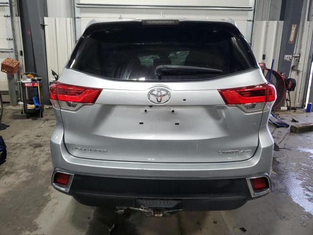 Photo 6 from auction – 2018 TOYOTA HIGHLANDER with VIN 5TDDZRFH6JS889166