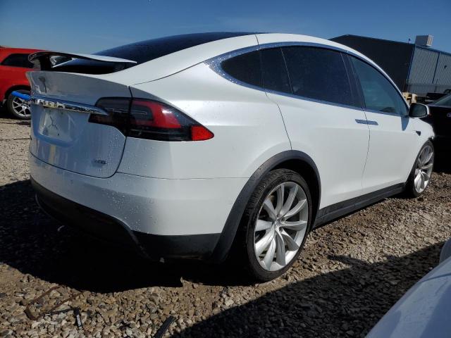 Photo 3 from auction – 2017 TESLA MODEL X with VIN 5YJXCAE25HF052047