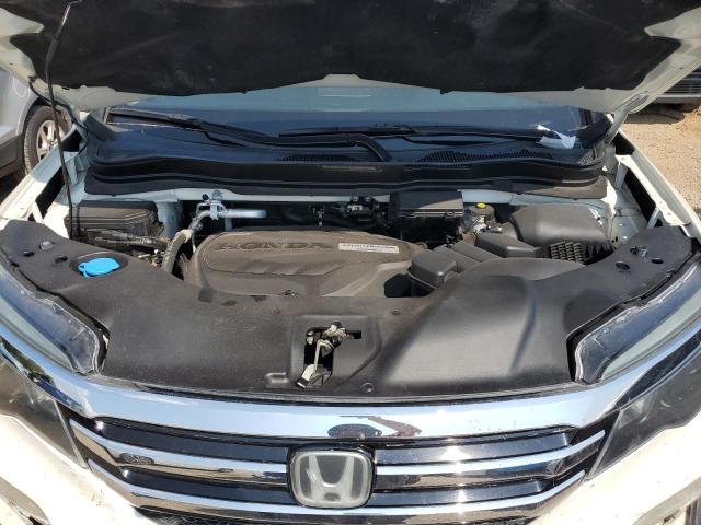 Photo 11 from auction – 2017 HONDA PILOT TOUR with VIN 5FNYF6H92HB040102