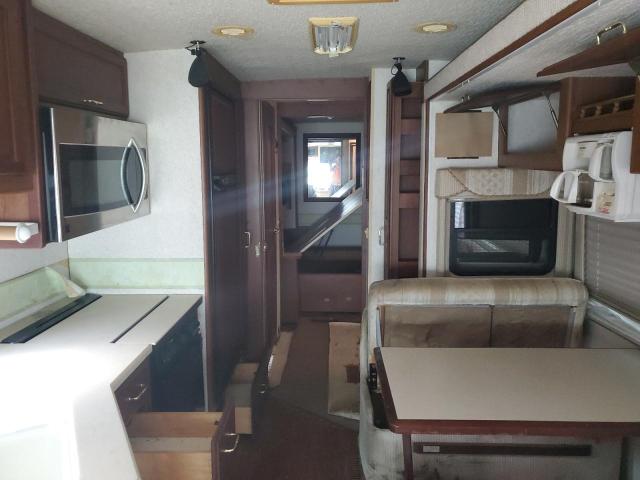 Photo 6 from auction – 2003 WINNEBAGO ADVENER33V with VIN 5B4MP67G433367169