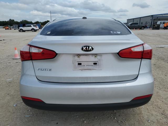 Photo 6 from auction – 2016 KIA FORTE LX with VIN KNAFK4A69G5587369