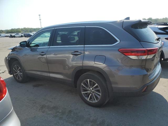 Photo 2 from auction – 2019 TOYOTA HIGHLANDER with VIN 5TDJZRFH9KS572227