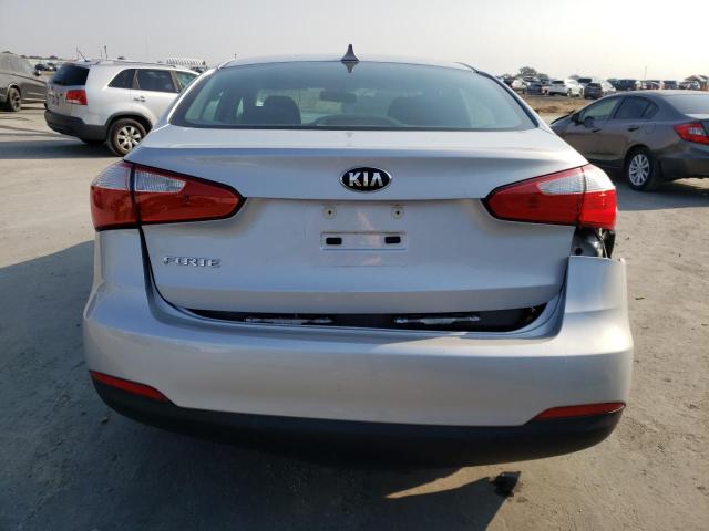 Снимка 6 от търг – 2015 KIA FORTE с VIN KNAFX4A67F5421979