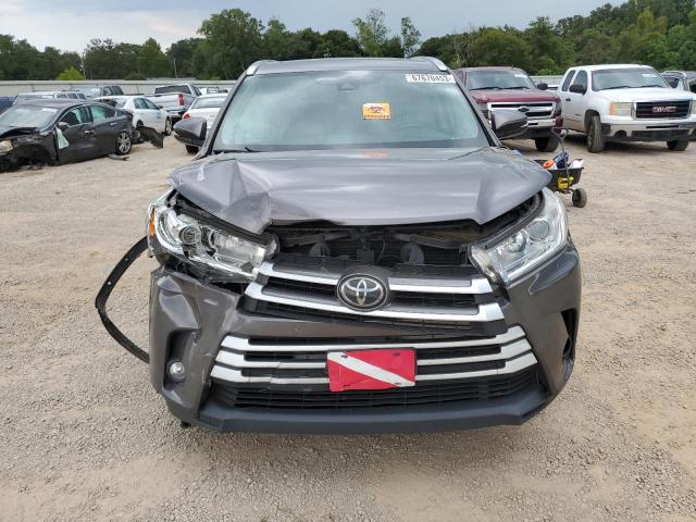 Photo 5 from auction – 2018 TOYOTA HIGHLANDER with VIN 5TDJZRFH3JS806988