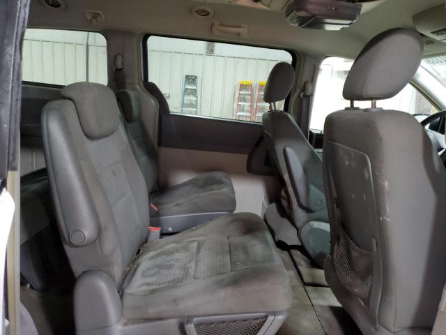 Photo 11 from auction – 2010 CHRYSLER TOWN & COU with VIN 2A4RR5D1XAR221586