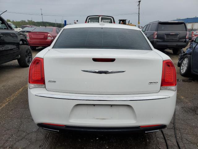 Photo 6 from auction – 2018 CHRYSLER 300 LIMITE with VIN 2C3CCAKG0JH168386
