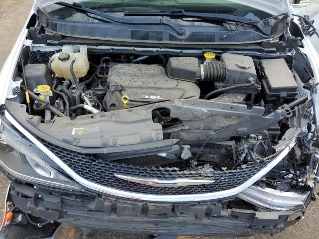 Снимка 12 от търг – 2018 CHRYSLER PACIFICA T с VIN 2C4RC1EG5JR132804
