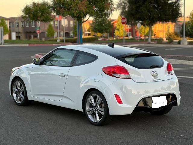 Photo 3 from auction – 2016 HYUNDAI VELOSTER with VIN KMHTC6AD4GU253913