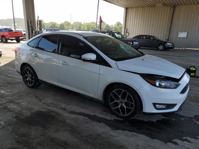 Zdjęcie 4 z aukcji – 2017 FORD FOCUS SEL z VIN 1FADP3H25HL247728