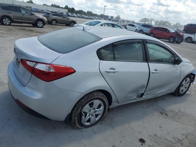 Photo 3 from auction – 2016 KIA FORTE LX with VIN KNAFK4A61G5585616