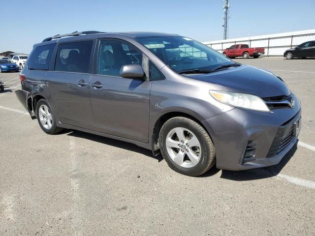 Photo 4 from auction – 2018 TOYOTA SIENNA LE with VIN 5TDKZ3DC2JS908162