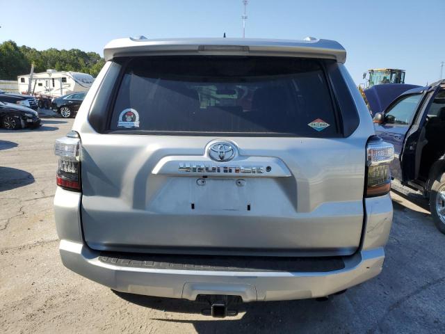 Photo 6 from auction – 2018 TOYOTA 4RUNNER SR with VIN JTEBU5JR9J5567170